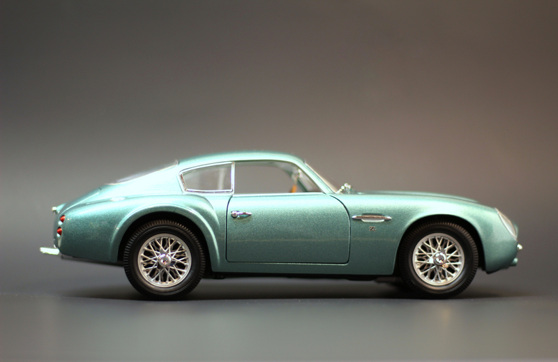 Illustration for article titled 1:18 scale Aston Martin DB4 Zagato by Whitebox